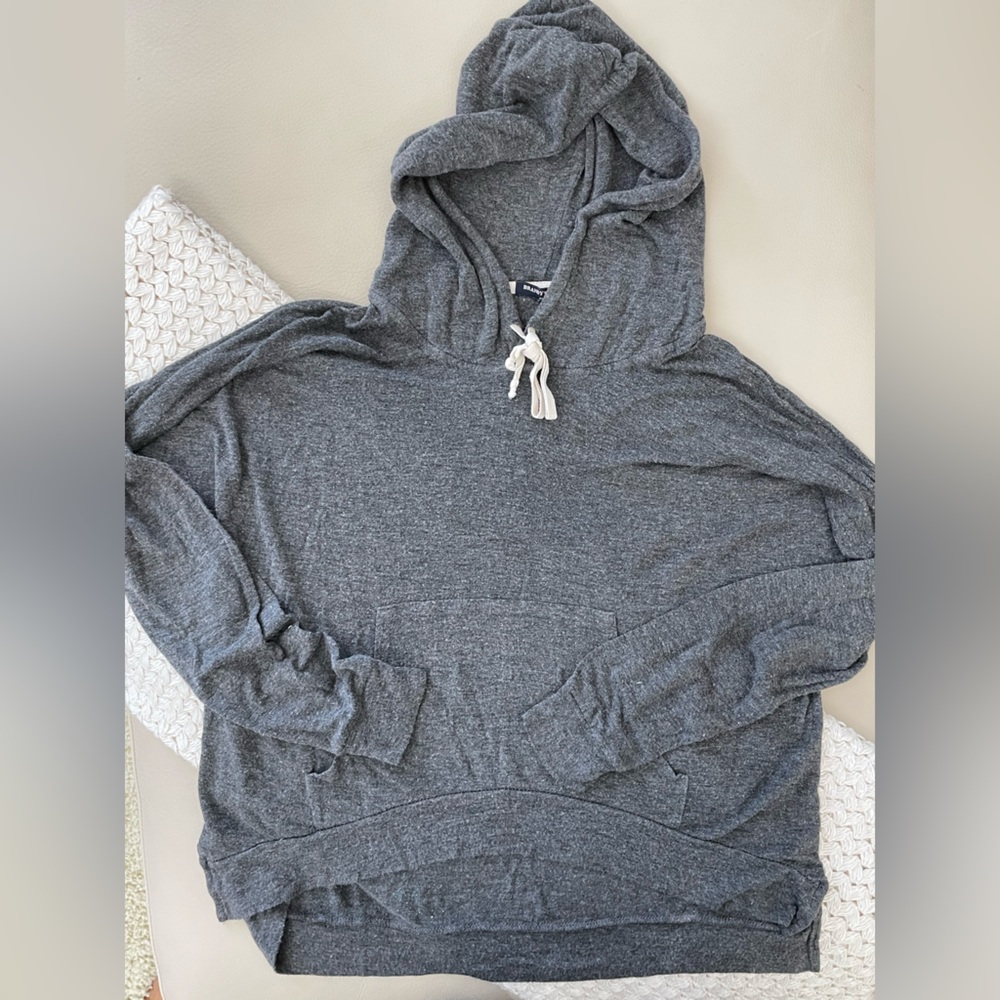 BRANDY MELVILLE LIGHTWEIGHT HOODIE